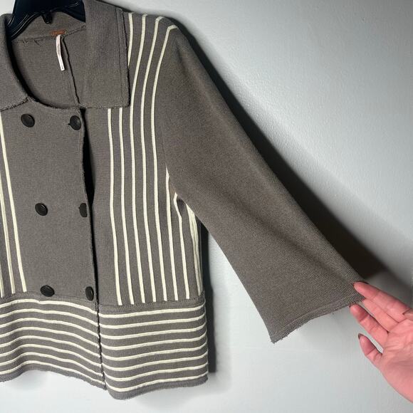 Free People Double Breasted Cardigan Sweater Sz L Gray Beige Boho Lagenlook Art - Picture 5 of 9